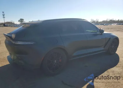 2021 Aston Martin Dbx z USA, uszkodzony, nr VIN SCFVUJAWXMTV03043